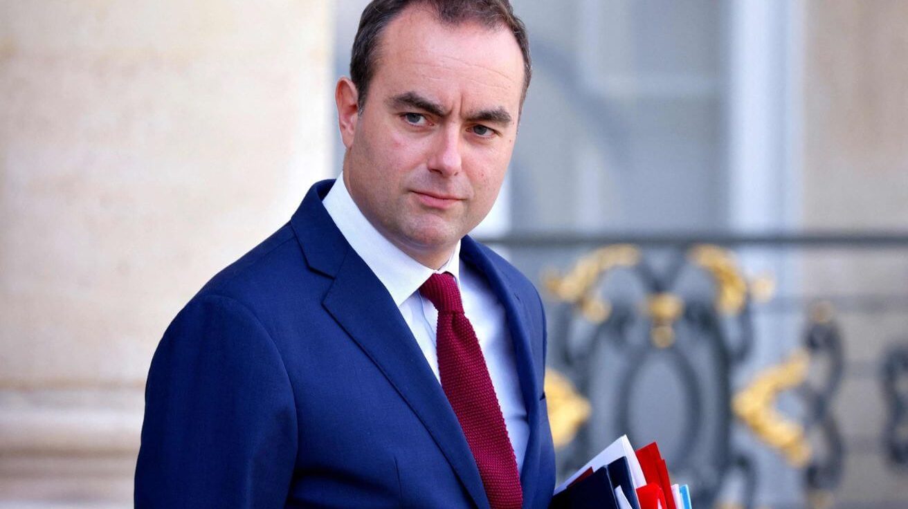 C’est confirmé et officiel : Sébastien Lecornu ponctionne l’assurance-vie et les livrets des Français. Mauvaise nouvelle pour les épargnants.