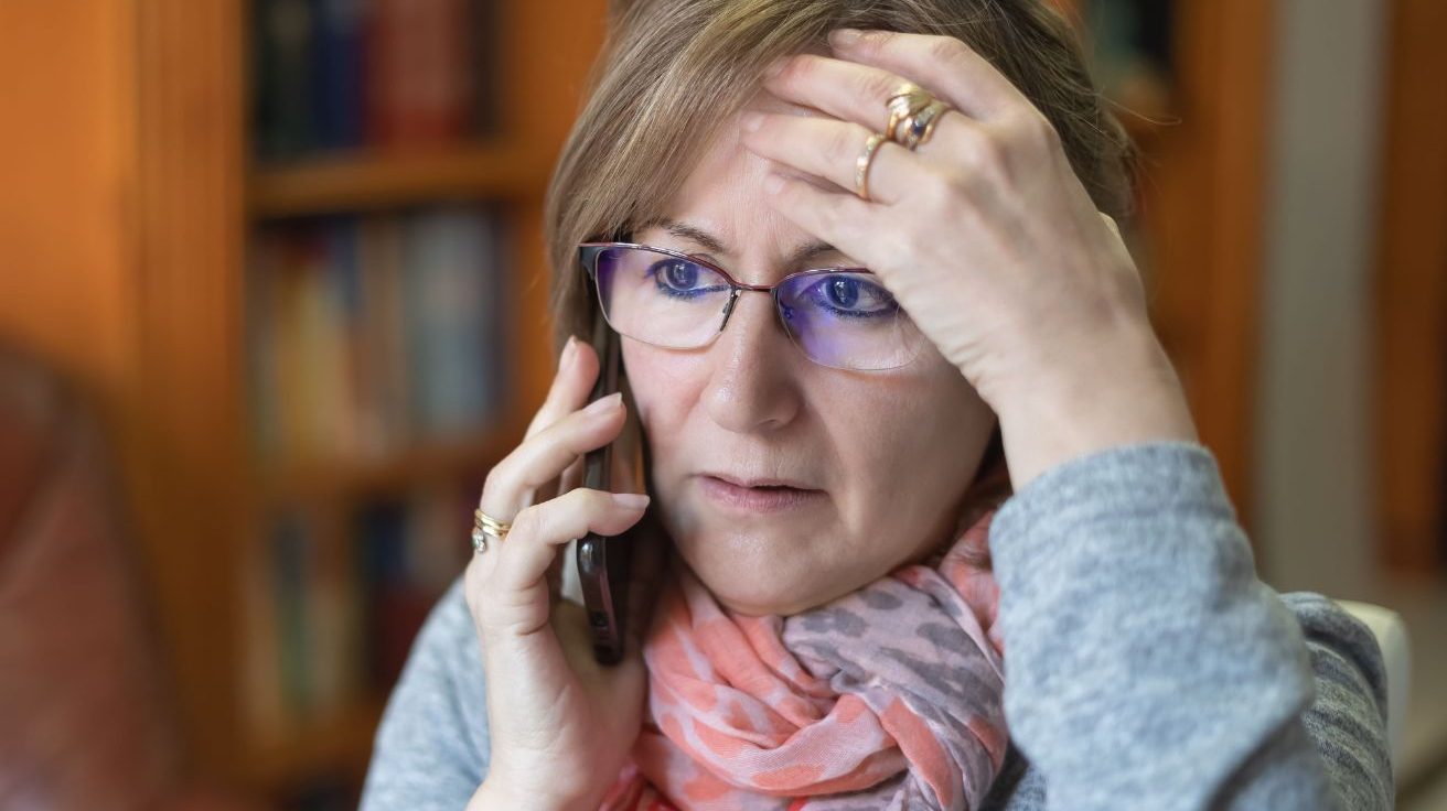 Elle acquiert une maison pour sa retraite… et ne pourra jamais y vivre à cause d’un squatteur