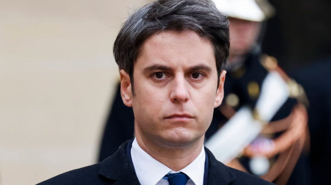 Vous êtes vous-même fonctionnaire » : Gabriel Attal révèle à Sandrine Rousseau qu’elle profite d’une retraite par capitalisation